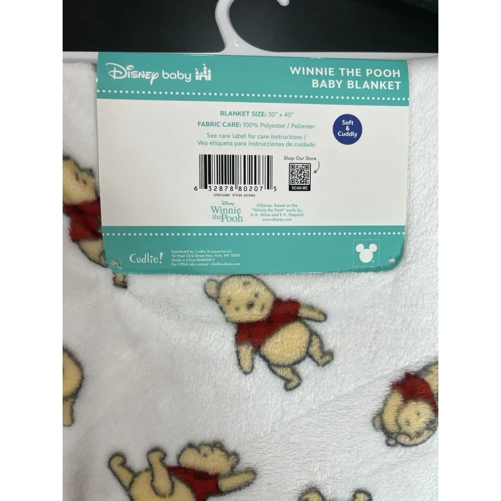 NEW Disney Baby Blanket Lightweight Winnie the Pooh Baby Gift
